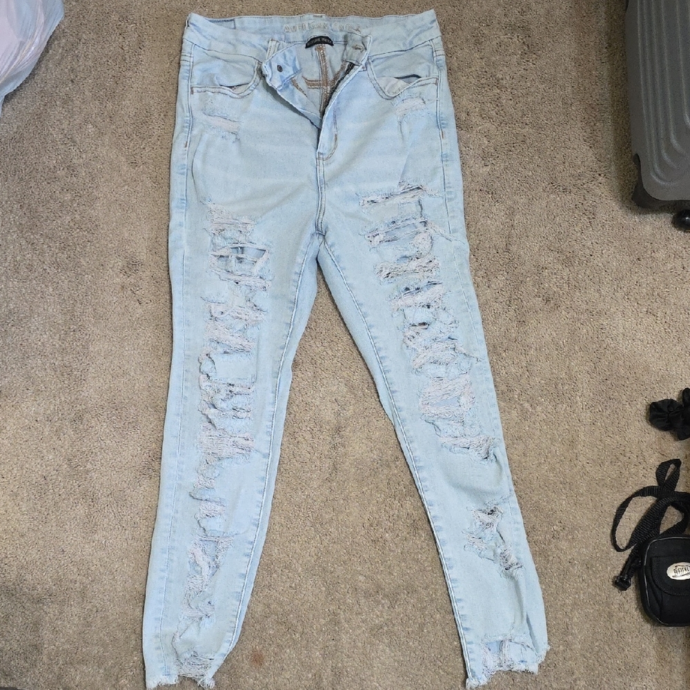 American Eagle Outfitters Light Wash Ripped Skinny Jeans